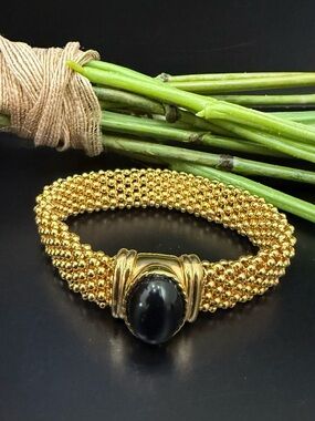 Vintage Elizabeth Taylor for AVON White Diamonds Gold Mesh Cabochon Bracelet